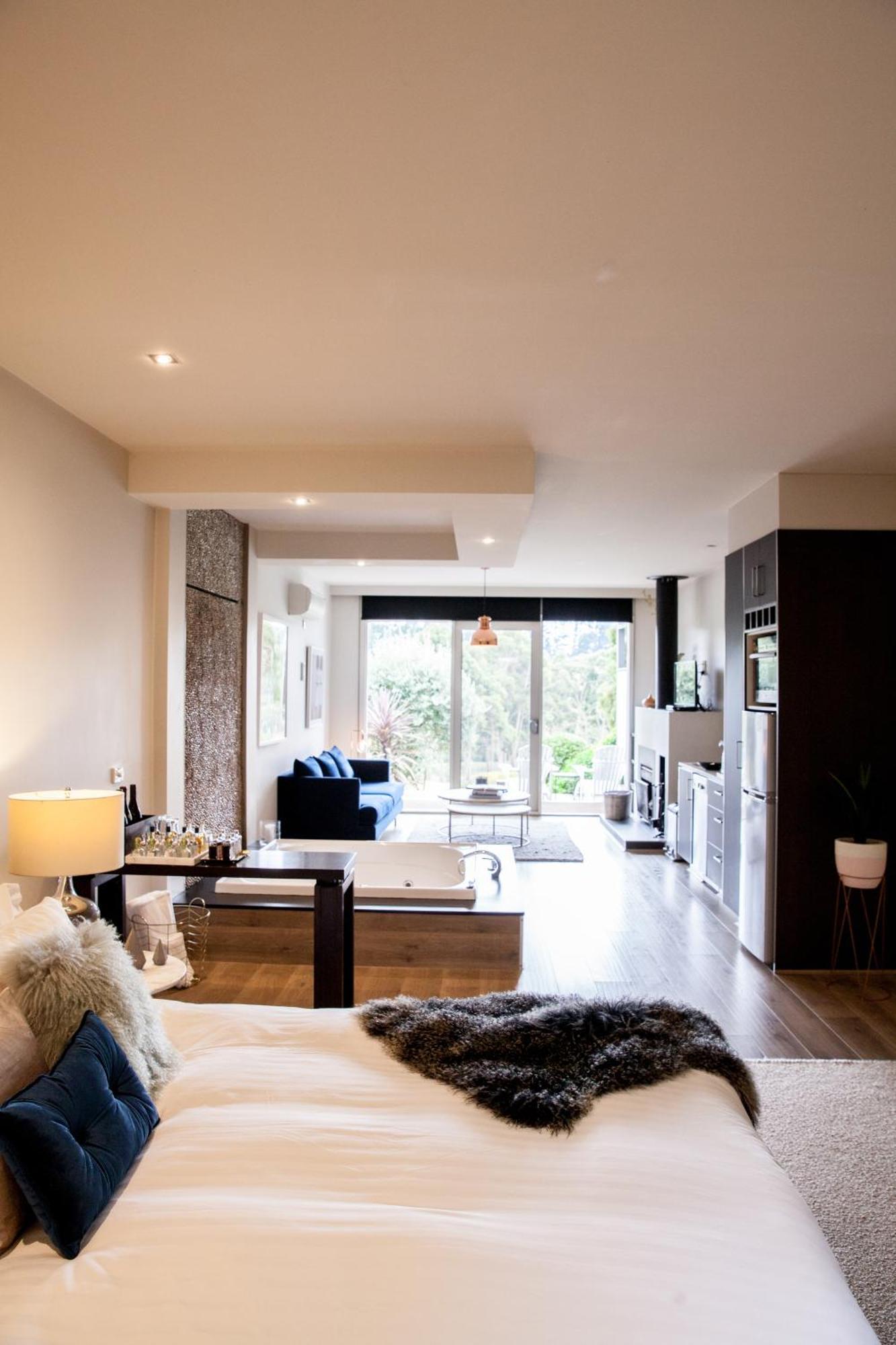 Polperro Villas Red Hill Room photo