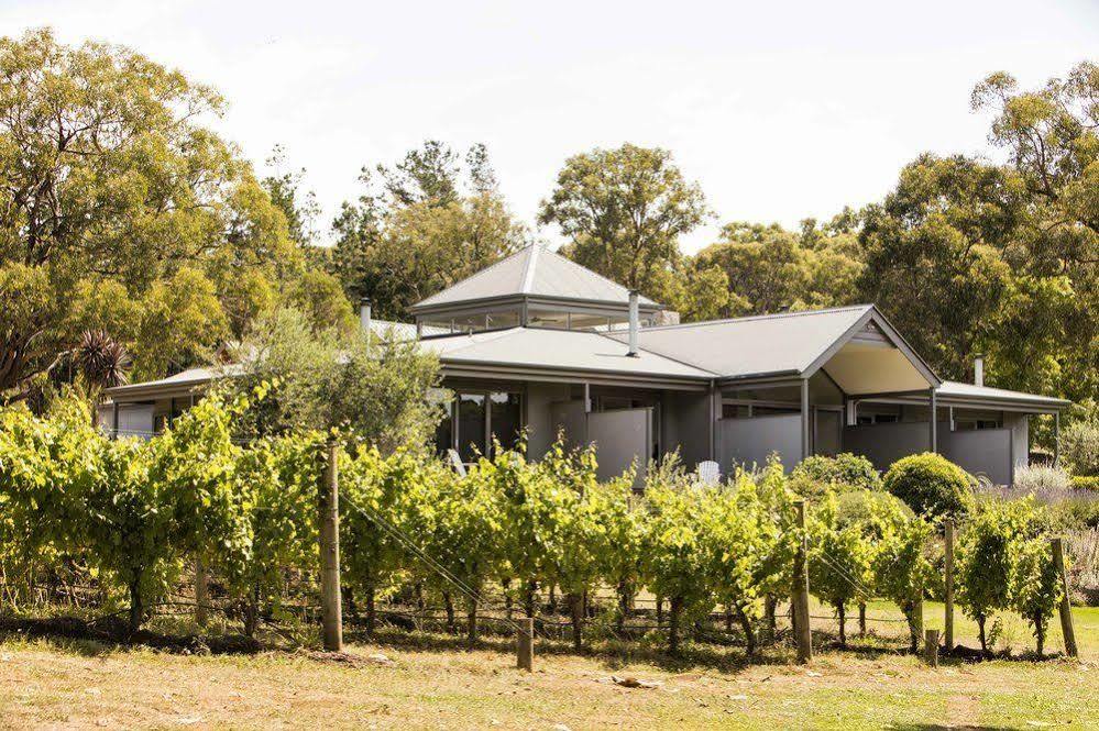 Polperro Villas Red Hill Exterior photo